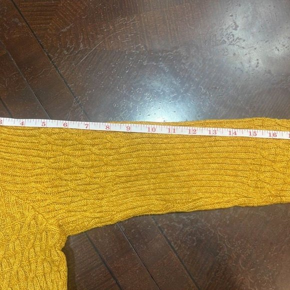 Universal Thread Women Pullover High Low Sweater Open Knit V Neck Mustard SZ S - Picture 4 of 8